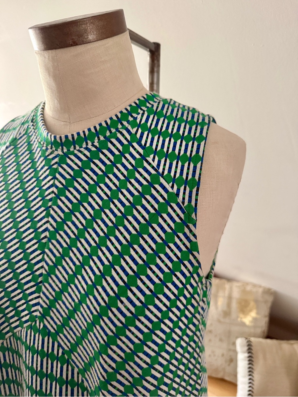 Anthropologie Green and White Sleeveless Geometric Midi Dress - Picture 4 of 7